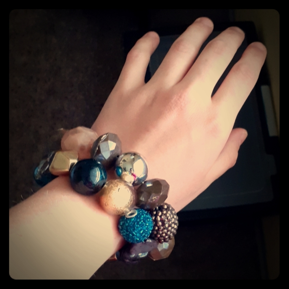 Set of bulky bracelets